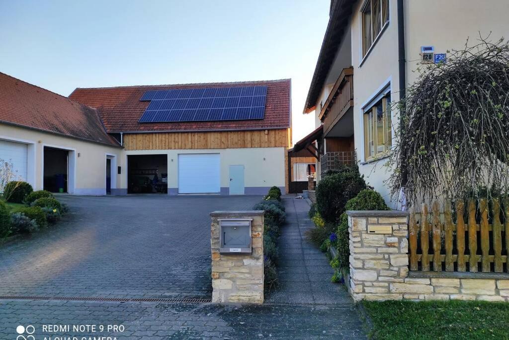 Schoene Helle Ferienwohnung In Waldnaehe Berching Zewnętrze zdjęcie